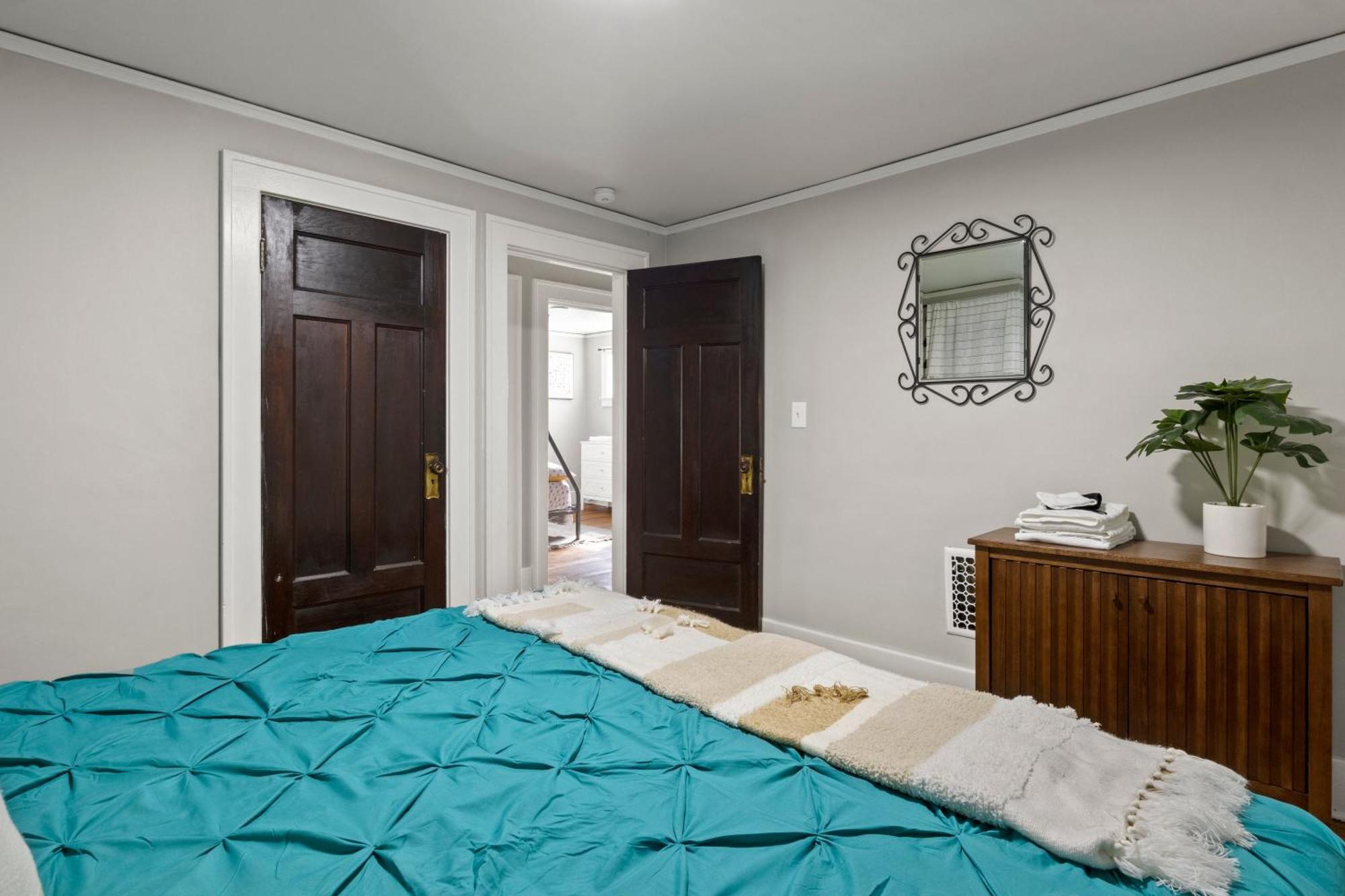 King Bed-Full Kitchen-Self Check-In-Parking-Uofr Villa Rochester Exterior foto