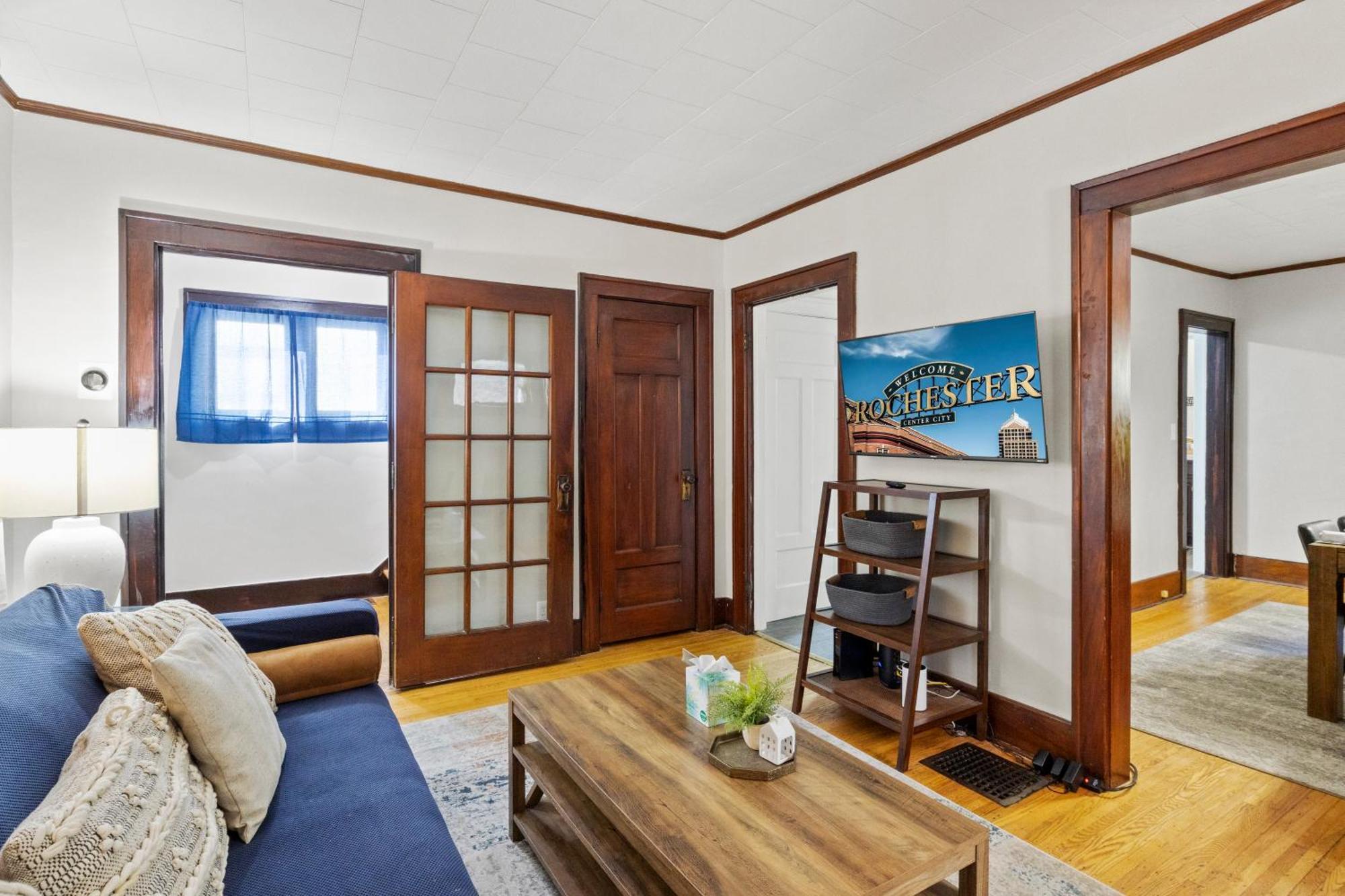 King Bed-Full Kitchen-Self Check-In-Parking-Uofr Villa Rochester Exterior foto